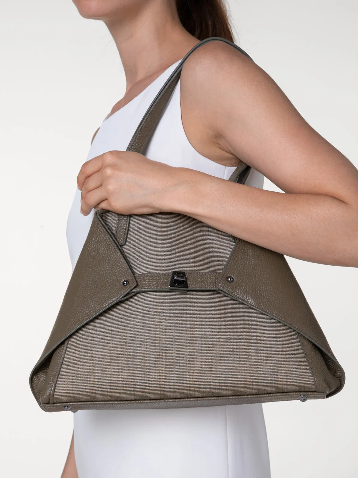 Ai Small Shoulder Tote