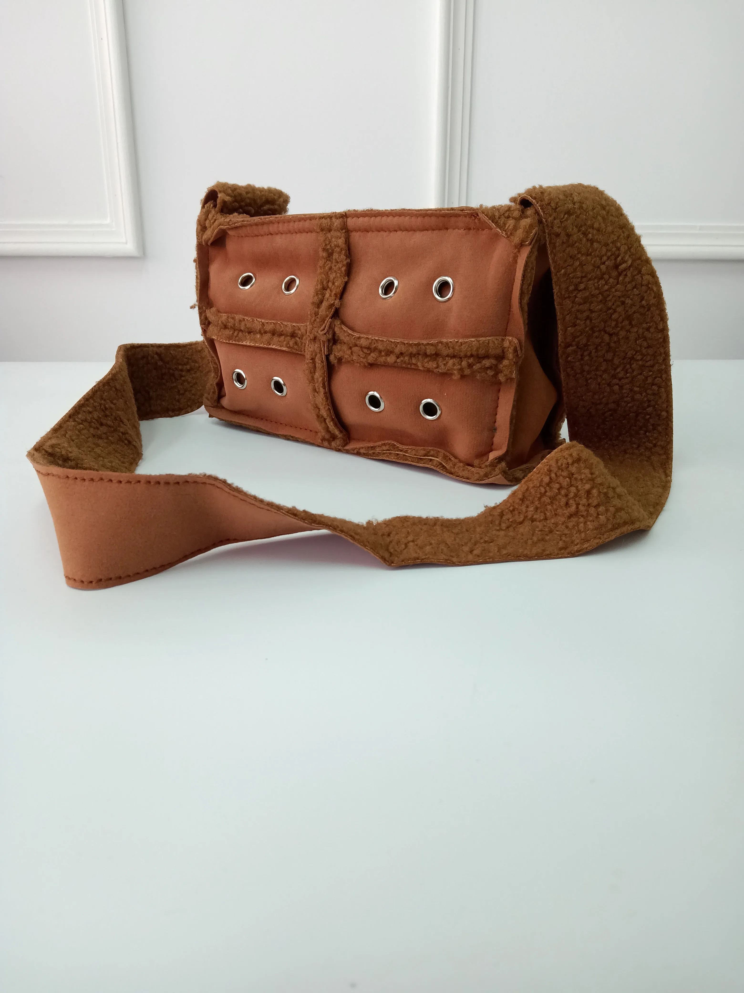 Camel Mouton Sling Bag