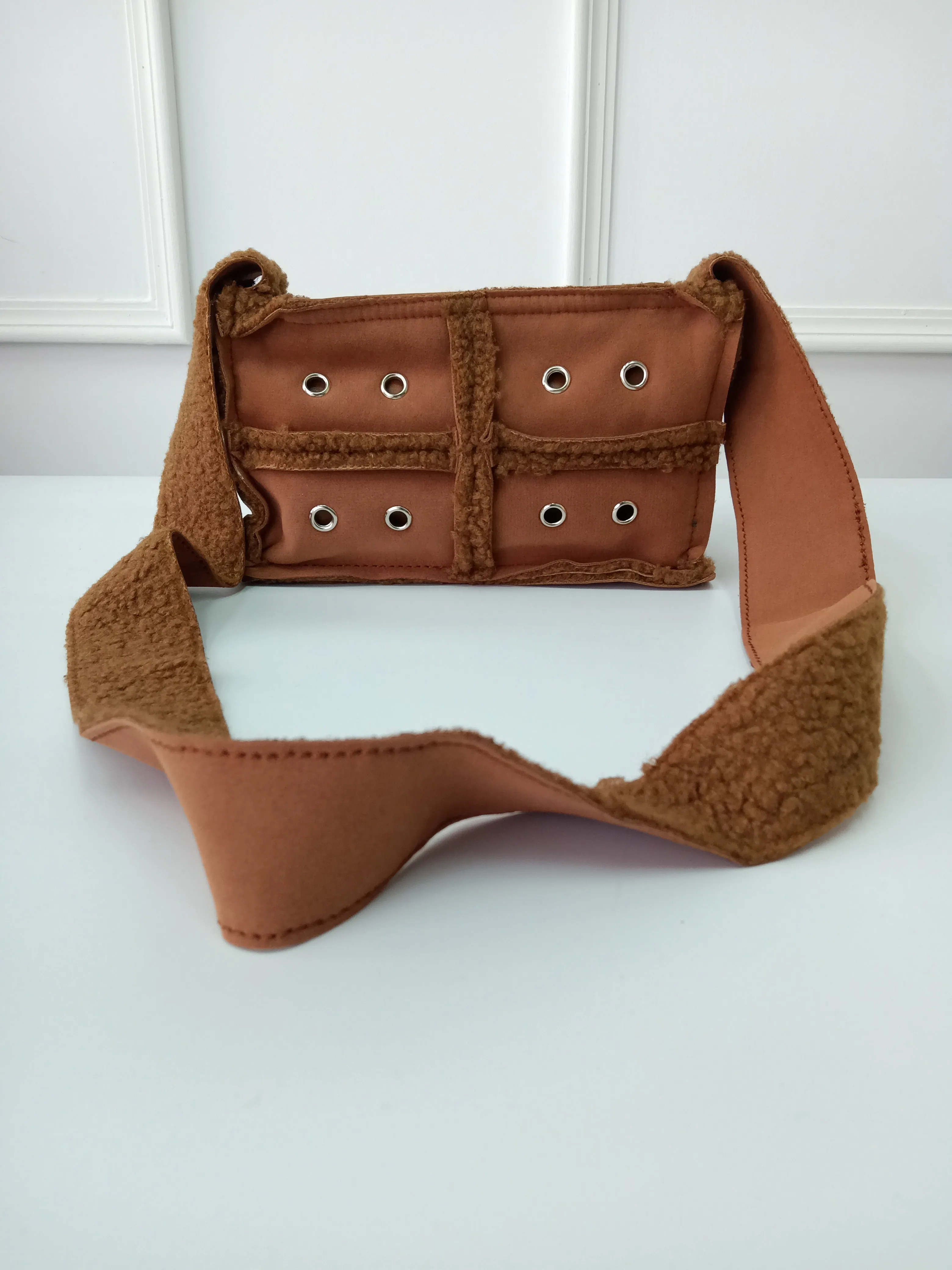 Camel Mouton Sling Bag