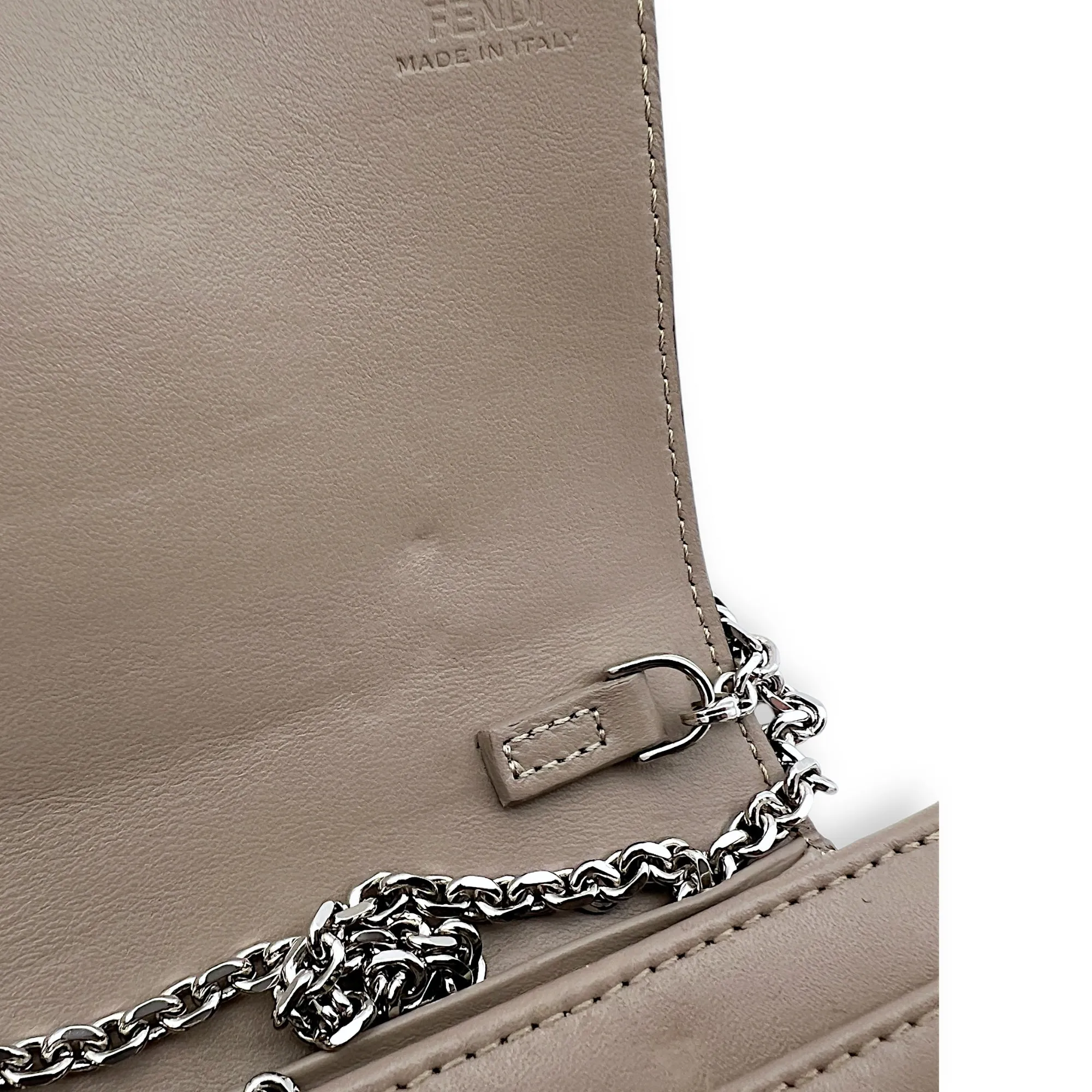 Continental Wallet On Chain Grey in Calfskin, Silver hardware