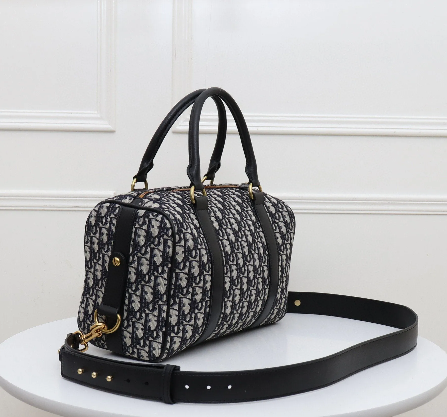 Designer Handbags DR 127