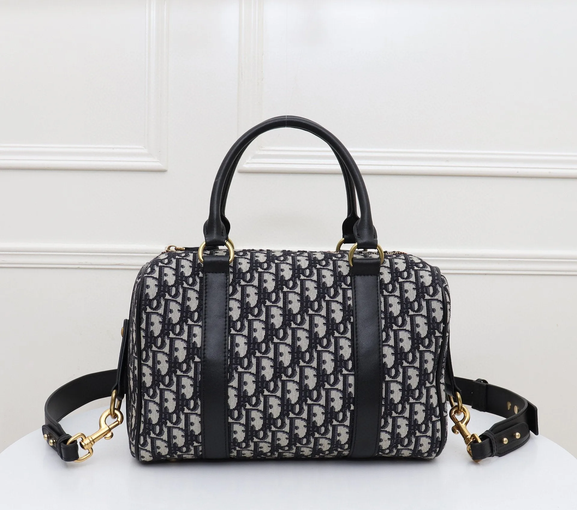 Designer Handbags DR 127