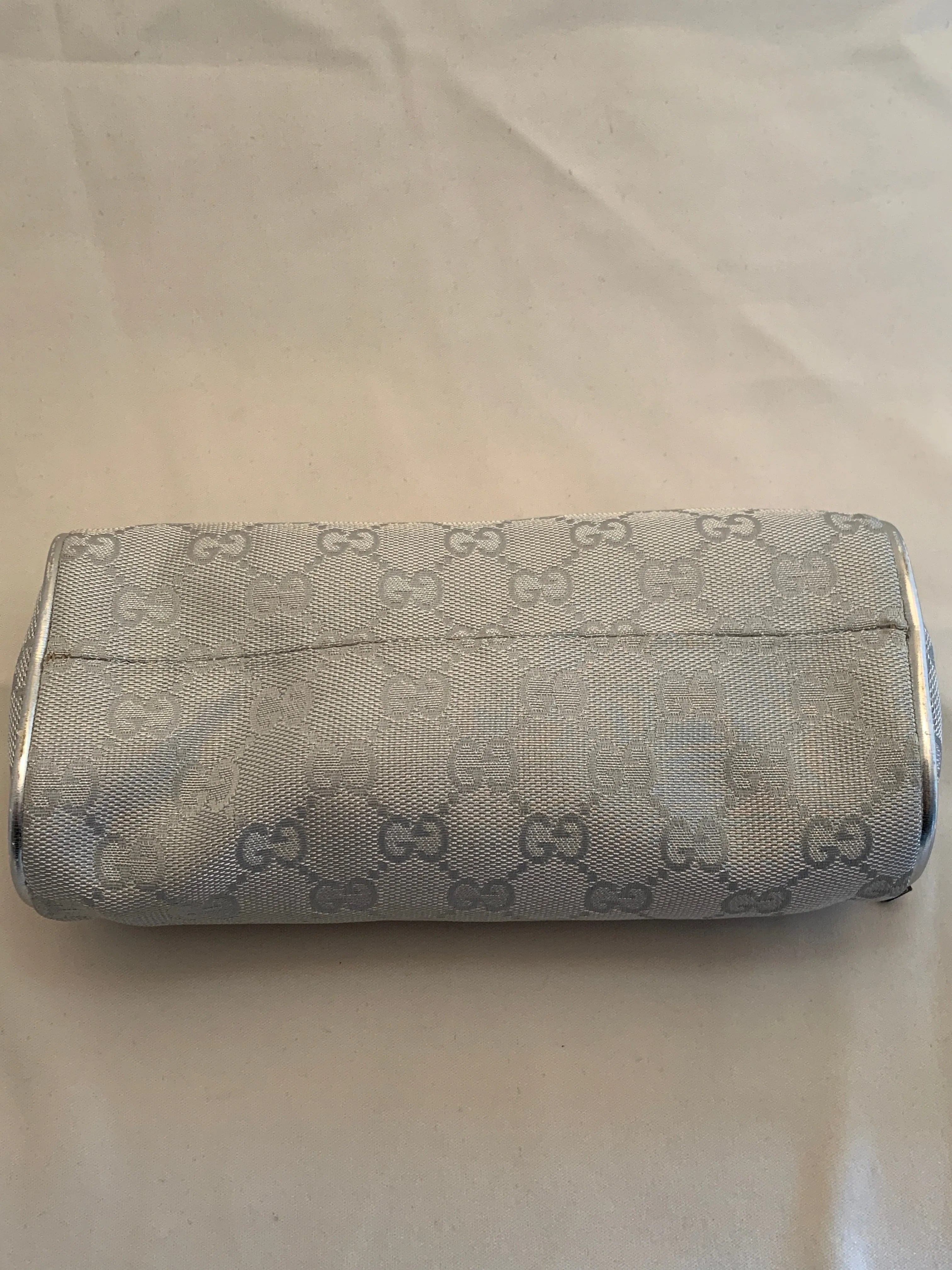 Gucci Cosmetic Bag/Travel Pouch!