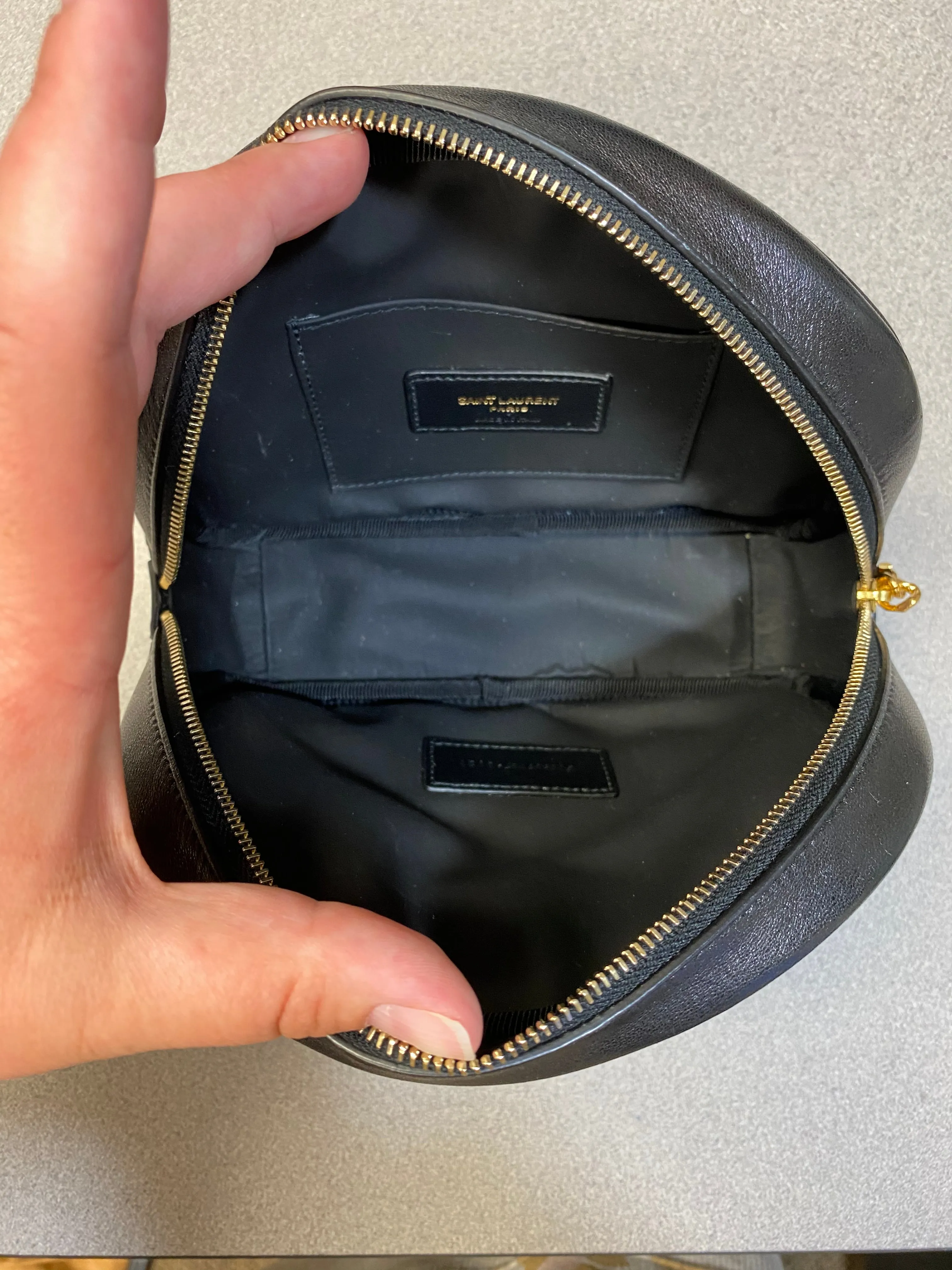 Makeup Bag Luxury Designer By Yves Saint Laurent  Size: Small